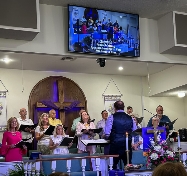 Choir sings Easter Music